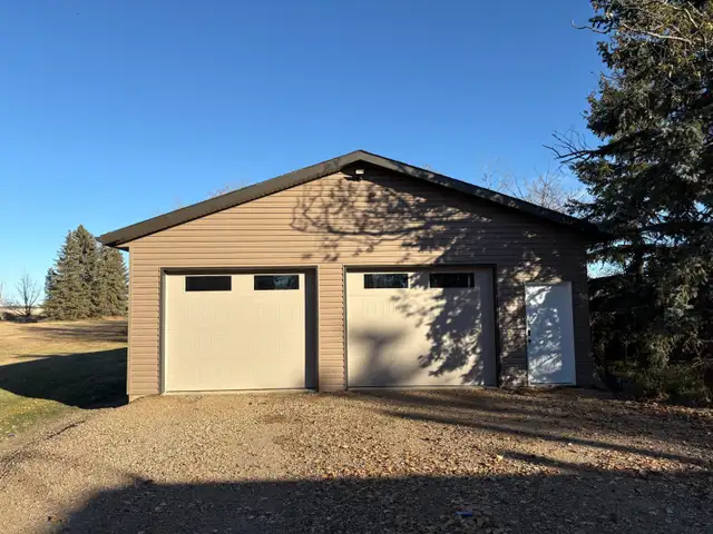 Acerage For Sale! 5 Beds, 2 Baths - Photo 2