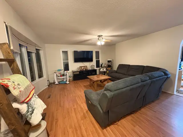 Acerage For Sale! 5 Beds, 2 Baths - Photo 5