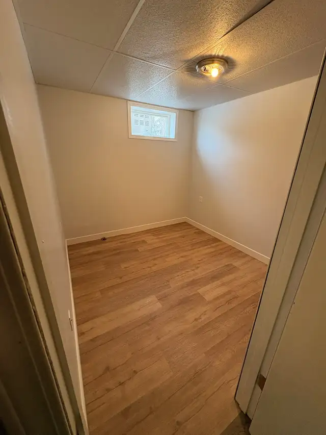 Acerage For Sale! 5 Beds, 2 Baths - Photo 10