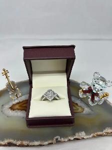 Illusion Princess cut Diamond Ring