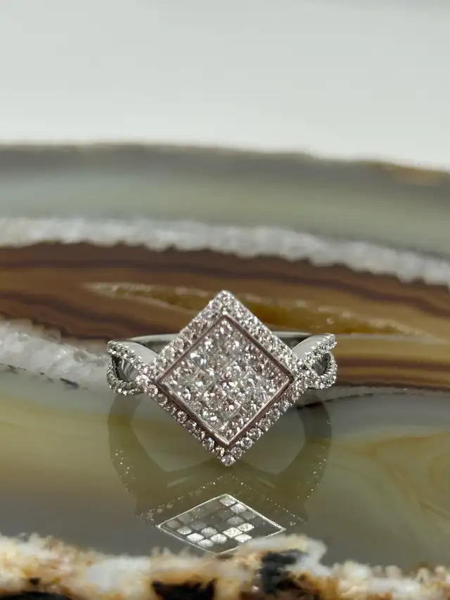 Illusion Princess cut Diamond Ring - Photo 8