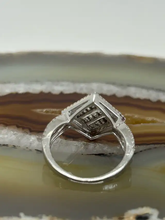 Illusion Princess cut Diamond Ring - Photo 9