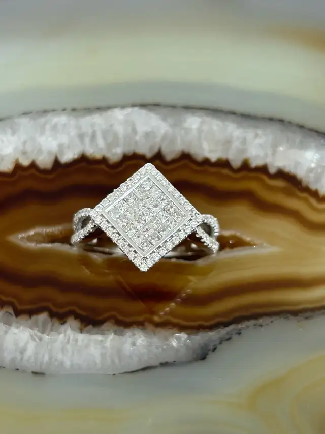 Illusion Princess cut Diamond Ring - Photo 10