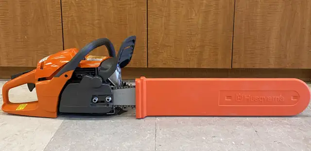 NEW Husqvarna 460 24in 60.3cc 2-Cycle Engine Gas Chainsaw $699 - Photo 5
