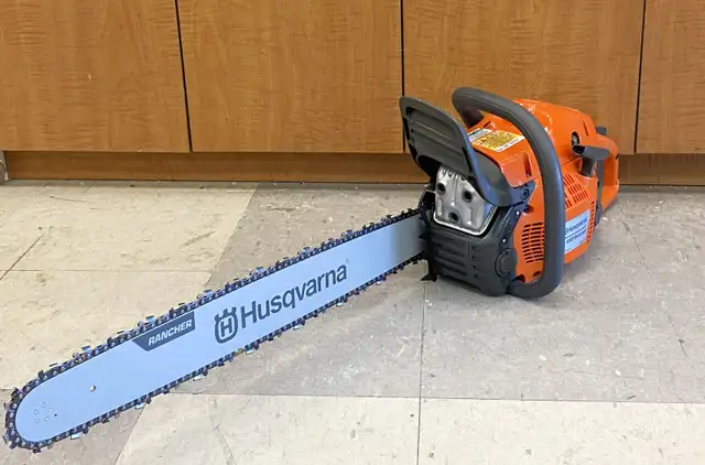 NEW Husqvarna 460 24in 60.3cc 2-Cycle Engine Gas Chainsaw $699 - Photo 6