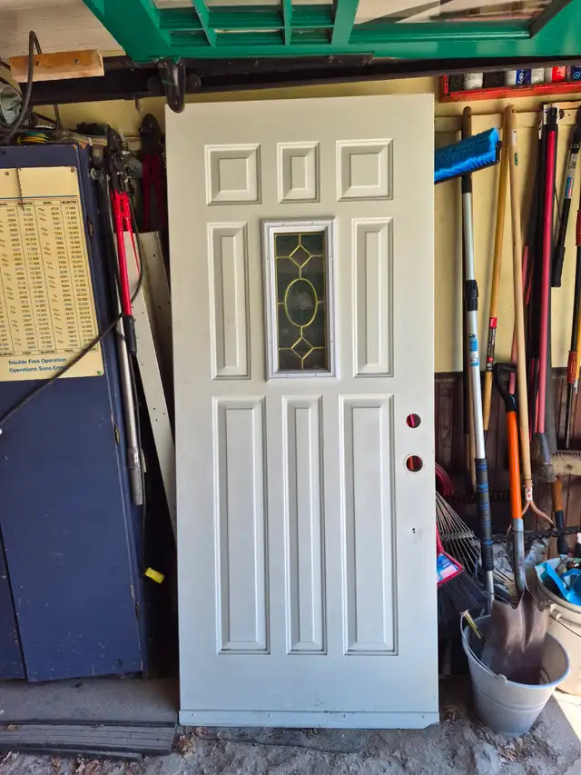PORTE D'ENTRÉE EN ACIER À VENDRE