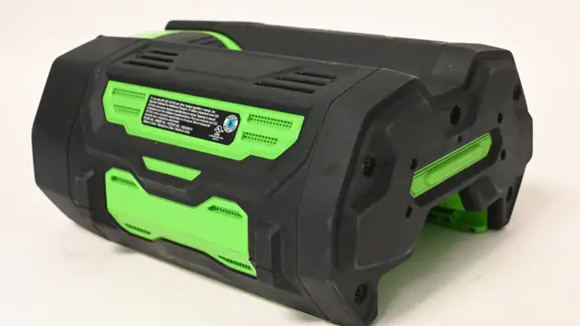 EGO 56 V 5.0-Ah ARC Lithium-Ion Battery Used in good condition - Photo 4