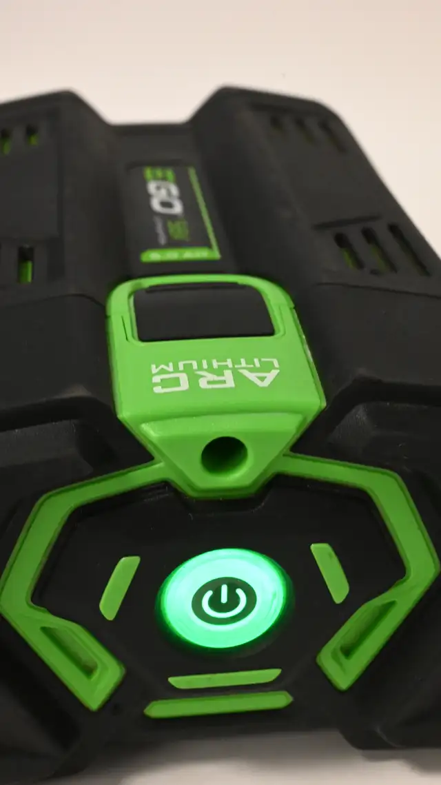 EGO 56 V 5.0-Ah ARC Lithium-Ion Battery Used in good condition - Photo 6