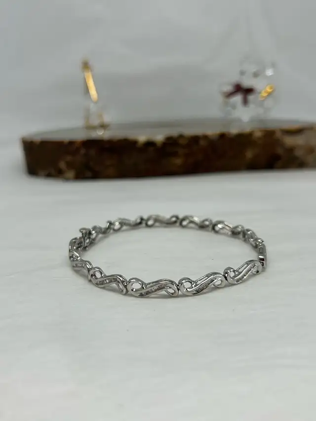 Diamond Bracelet - Photo 2