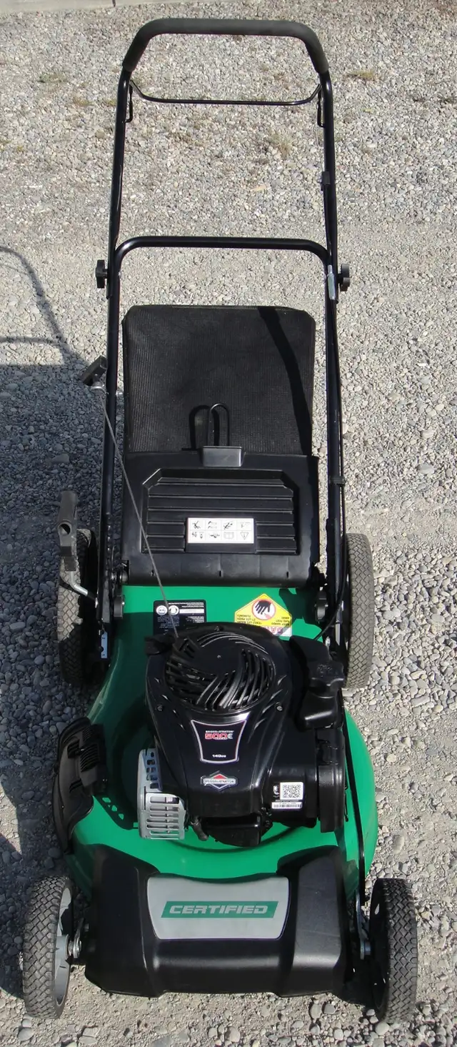 CERTIFIED REAR BAG GAS LAWNMOWER - Photo 3