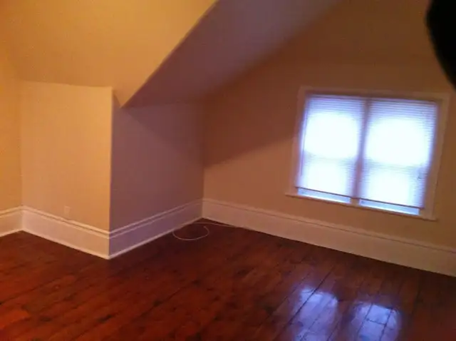 Prime South Riverdale: Renovated 2-Storey Row House - Photo 6