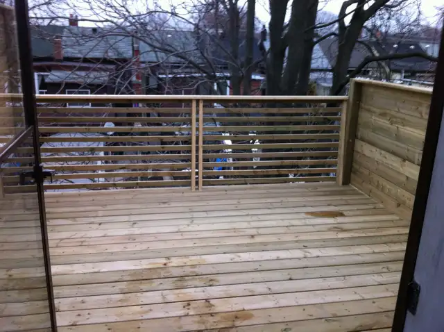 Prime South Riverdale: Renovated 2-Storey Row House - Photo 9