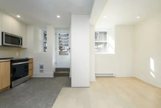 Room in renovated 4 1/2, Plateau, June 1 — utilities included - Photo 3