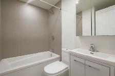 Room in renovated 4 1/2, Plateau, June 1 — utilities included - Photo 9