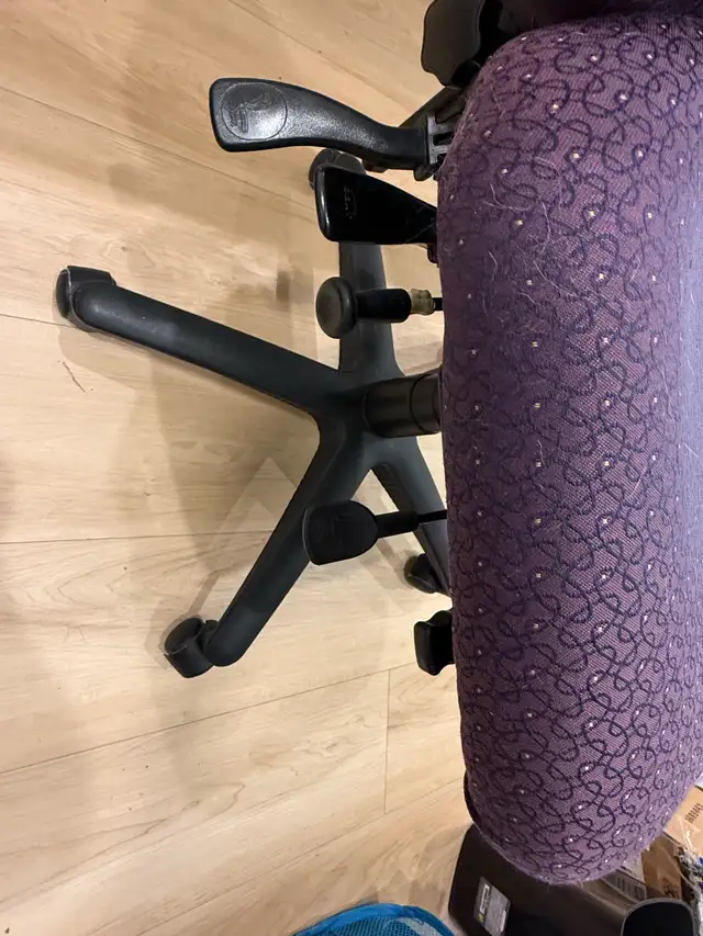 office chair - Photo 3