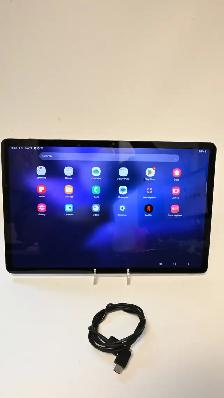 Samsung Tab 7 FE 64gb 12.4' come with USB C and case USED good