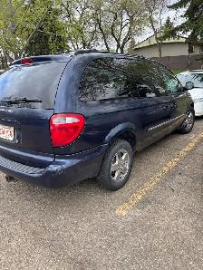 Dodge Caravan - Photo 4