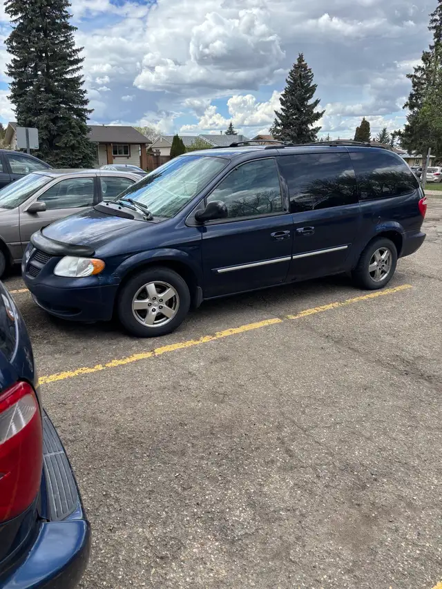Dodge Caravan - Photo 5