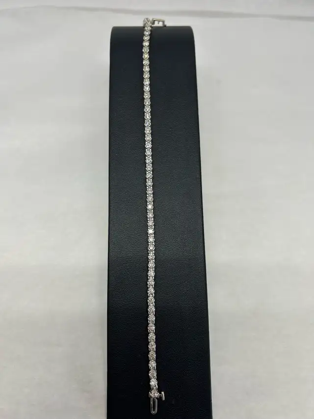 Tennis Bracelet - Photo 2