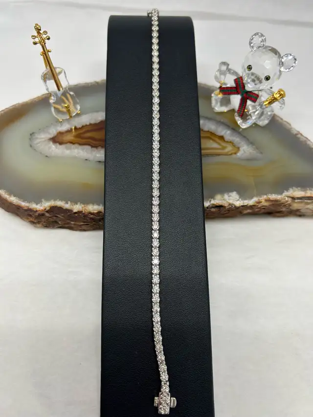 Tennis Bracelet - Photo 3
