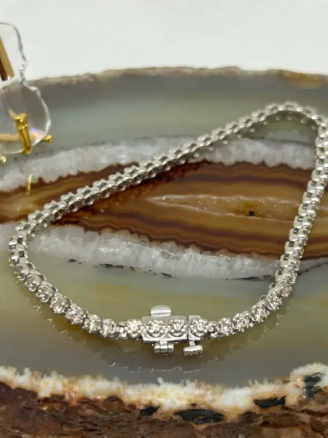 Tennis Bracelet - Photo 9