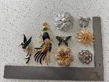 Amazing Beautiful Brooches $5each
