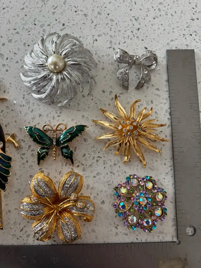 Amazing Beautiful Brooches $5each - Photo 2