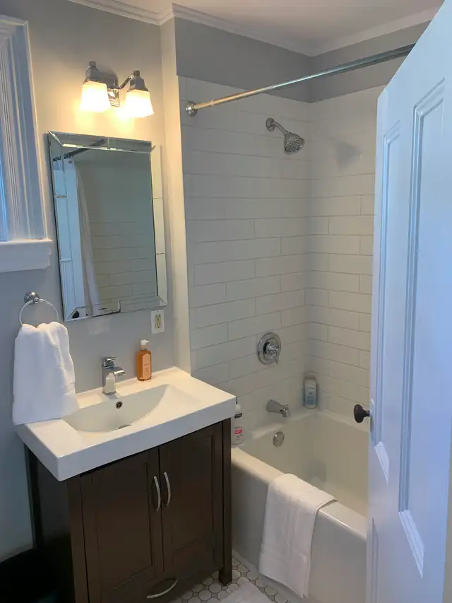 Fully Furnished 3BR Apartment – All Inclusive – West End Halifax - Photo 11
