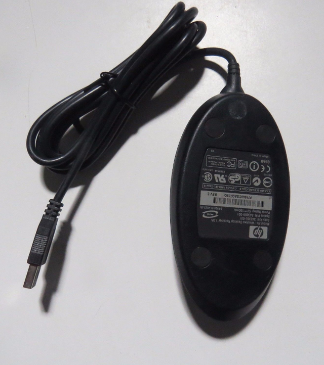 Powerbar, câbles VGA, DVI, USB 3.0 et HP343365-001 wireless desk - Photo 6