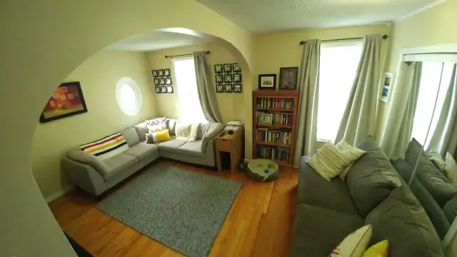 Dufferin Grove apartment in house, with two bedrooms, maybe 3! - Photo 2