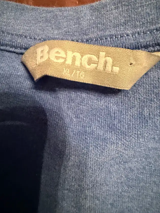 Bench T-shirt - Photo 4