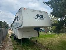 2006 26 ft Thor Jazz 5th Wheel trailer