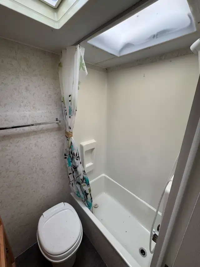 2006 26 ft Thor Jazz 5th Wheel trailer - Photo 6