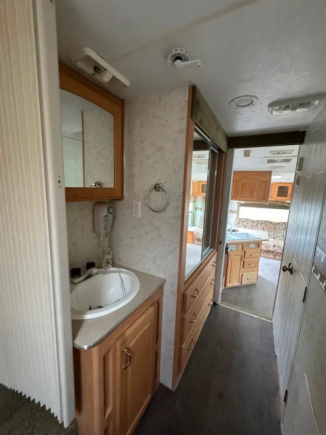 2006 26 ft Thor Jazz 5th Wheel trailer - Photo 8