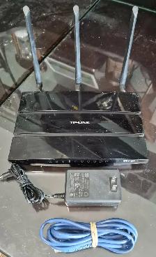 TP-LINK ARCHER C7 AC1750 DUAL-BAND WI-FI ROUTER – TESTED – $20