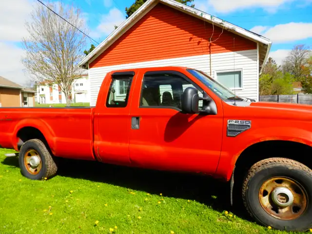 Ford F250 - Photo 2