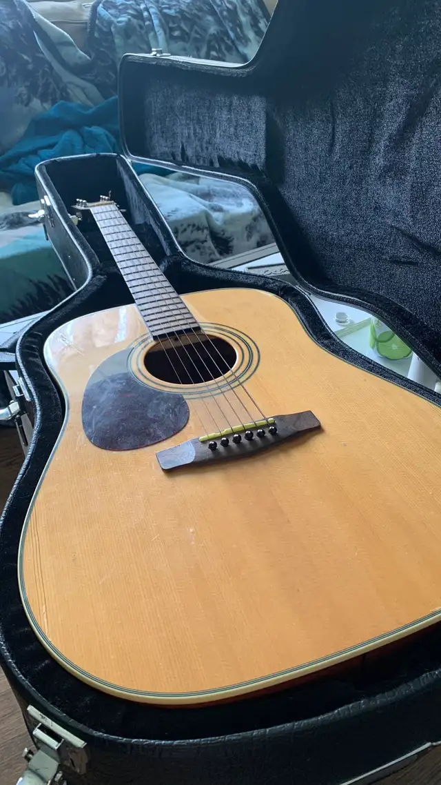 Left-Handed Cort Acoustic - Photo 4