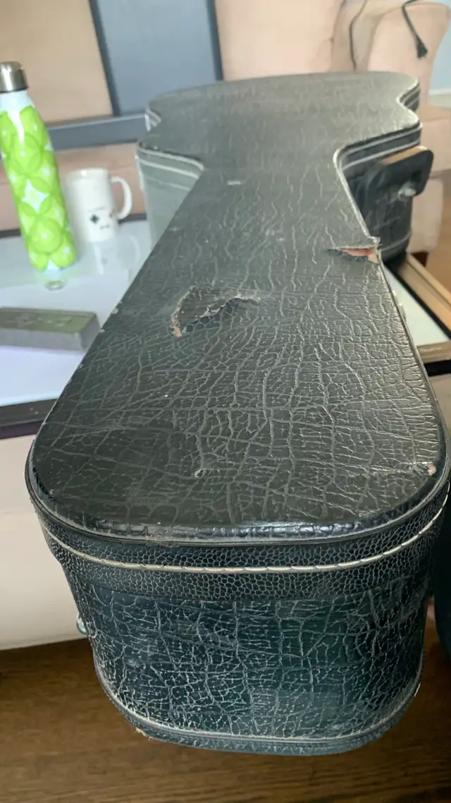 Left-Handed Cort Acoustic - Photo 6