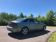 MINT 2010 AUDI A4 S-LINE QUATTRO - Photo 2