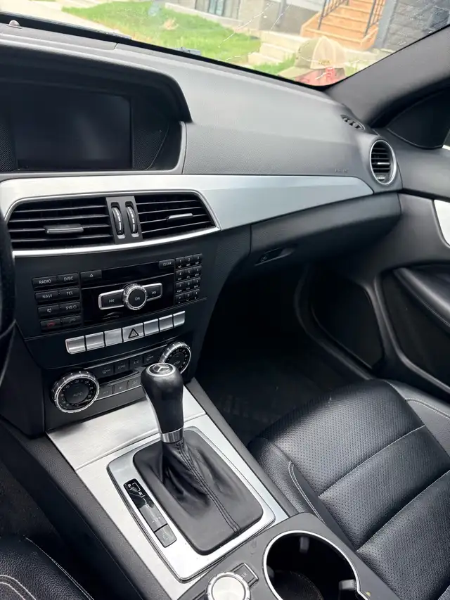 2012 Mercedes-Benz C250 Coupe - Photo 6