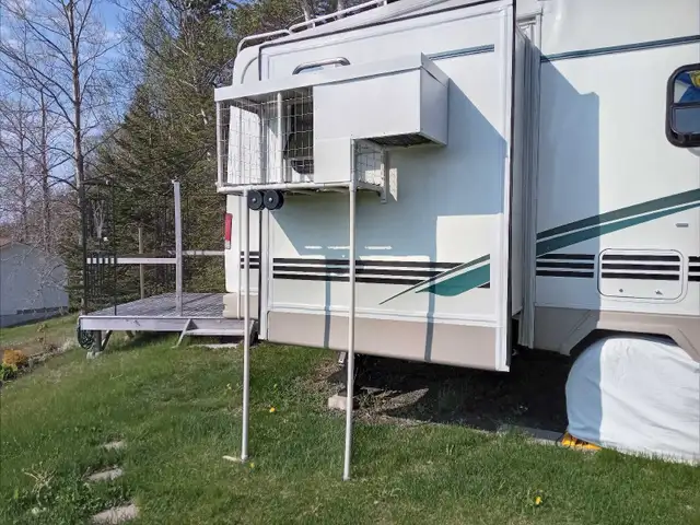 Custom ' Catio' Camper