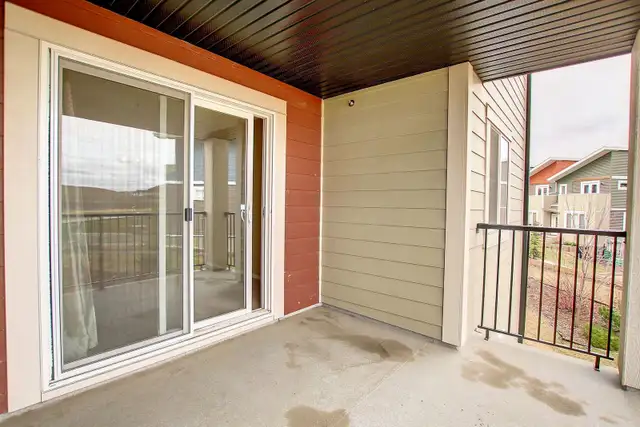 Spacious 2 Bedroom Apartment for Rent at Watt Drive - Photo 2