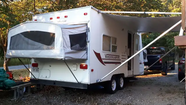 2000 Fleetwood Terry Travel Trailer - Photo 2