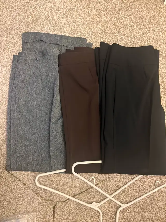 Moving Sale. Womens clothes, furniture, books etc. - Photo 2