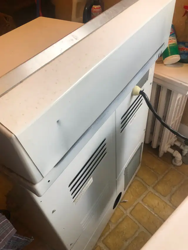 Maytag Heavy Duty Electric Clothes Dryer - excellent condition - Photo 3