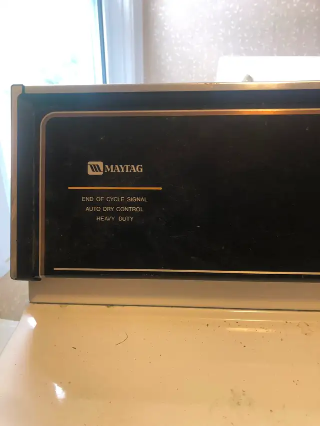 Maytag Heavy Duty Electric Clothes Dryer - excellent condition - Photo 5