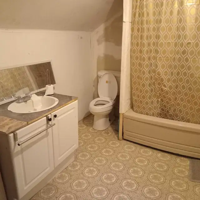 Room for Rent Cheap Cheap, inclusive parking Landry own room - Photo 3