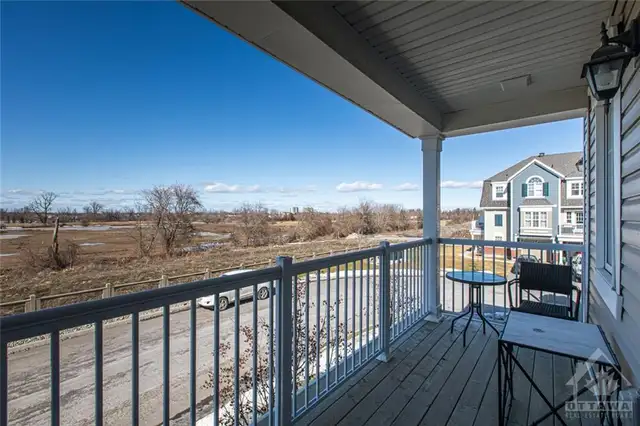 Barrhaven 2BDR, 2.5 Bath Townhouse in Half Moon Bay, July 1st - Photo 6
