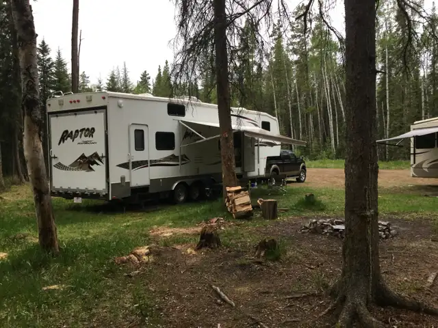 2007 Keystone Raptor Toy Hauler 37.5ft tri axle - Photo 4