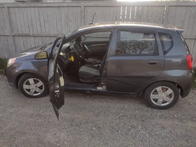 2010 Chevrolet Aveo $1,250 dlls!